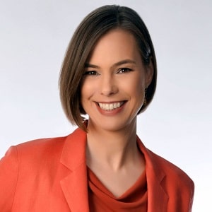 Dr. Sarah Reiff Hekking